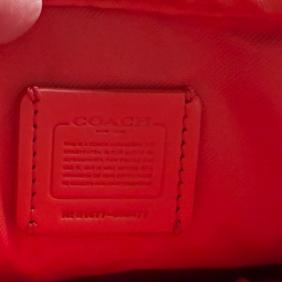 Coach Coral/Orange Crossbody or Wristlet Bag. 2 zipped compartments. Authentic. - Picture 7 of 9